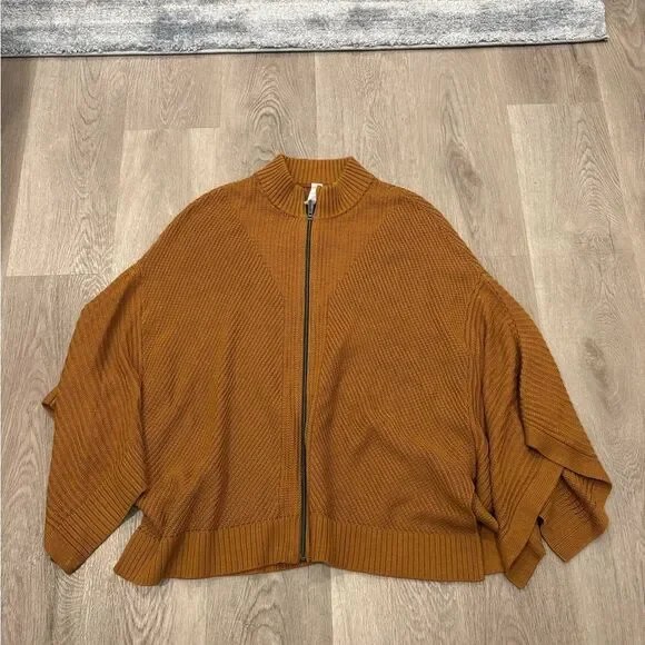 Lululemon Softer Still Wrap
Spiced Bronze - Picture 5 of 9